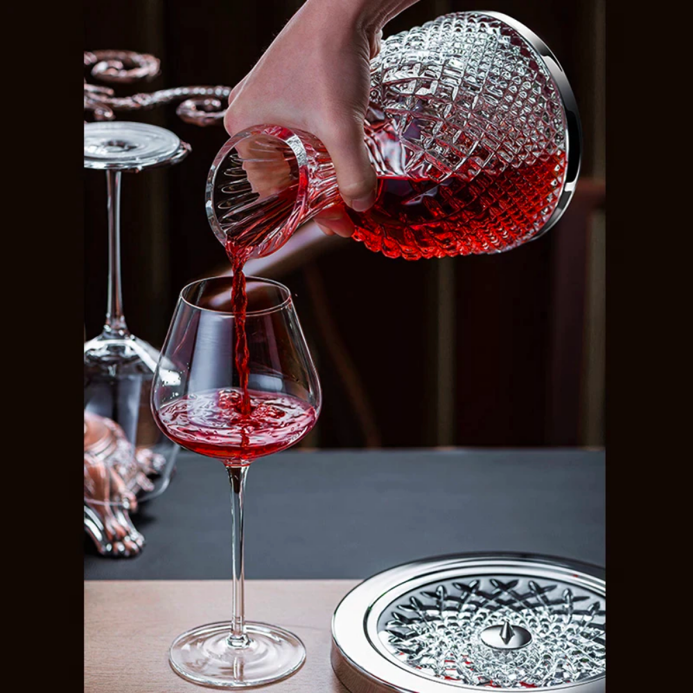 Stylish Rotating Crystal Decanter