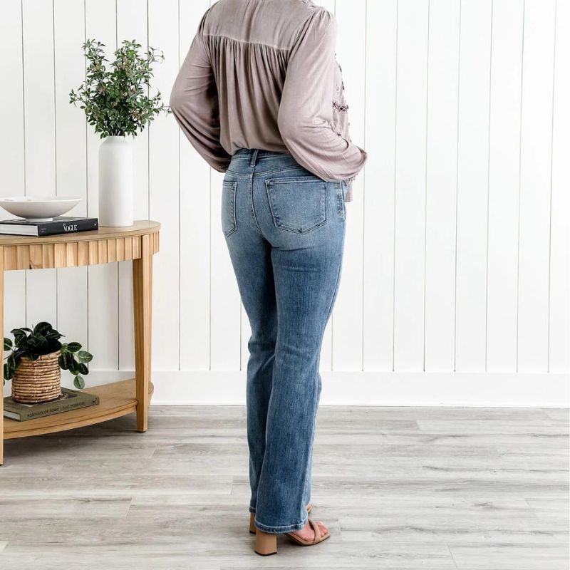 Bootcut Fit jeans