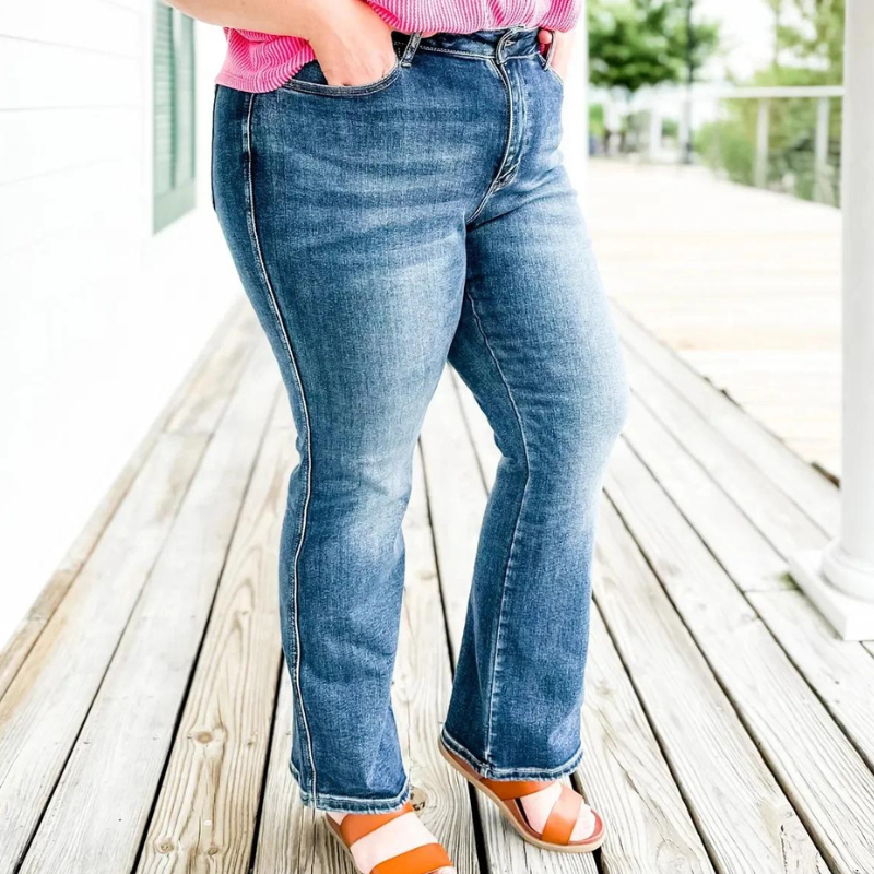 Bootcut Fit jeans